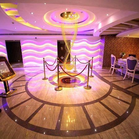 Hotel Sea Pearl Kollam Esterno foto